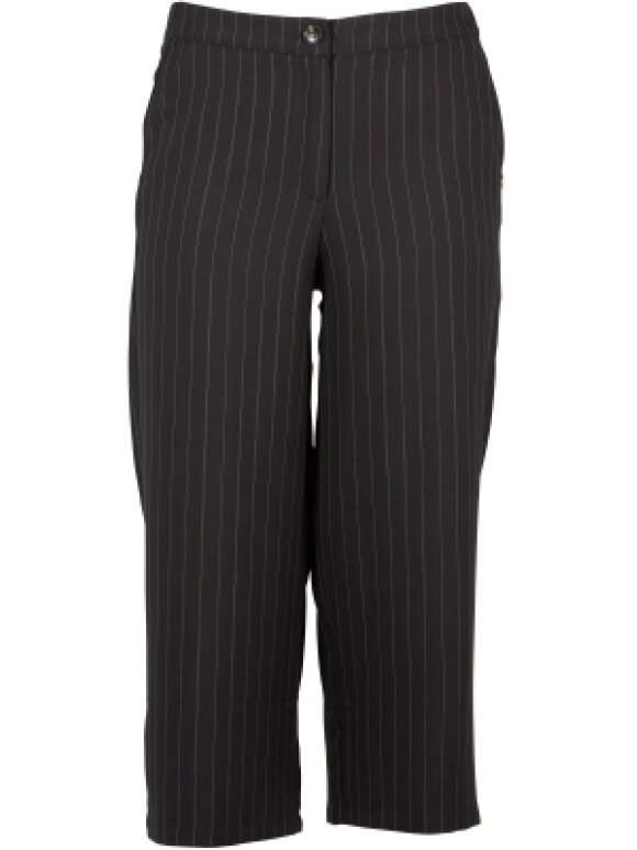 Zoey - pin striped pants